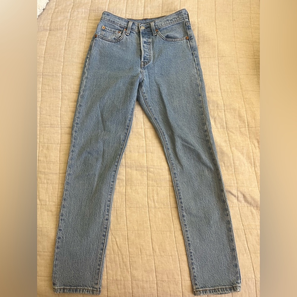 Levi’s women’s 501 skinny jeans, W24 L28